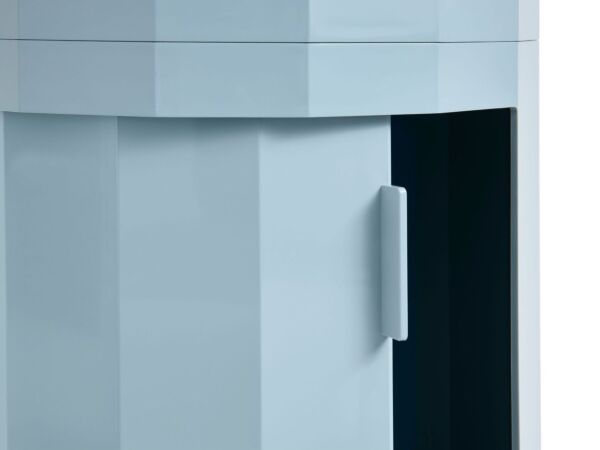 2_zAE444-D528_Facet Cabinet incl. feet and castors High misty blue_detail.jpg