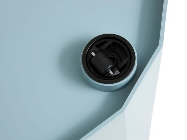 2_zAE444-D528_Facet Cabinet incl. feet and castors High misty blue_detail 05.jpg