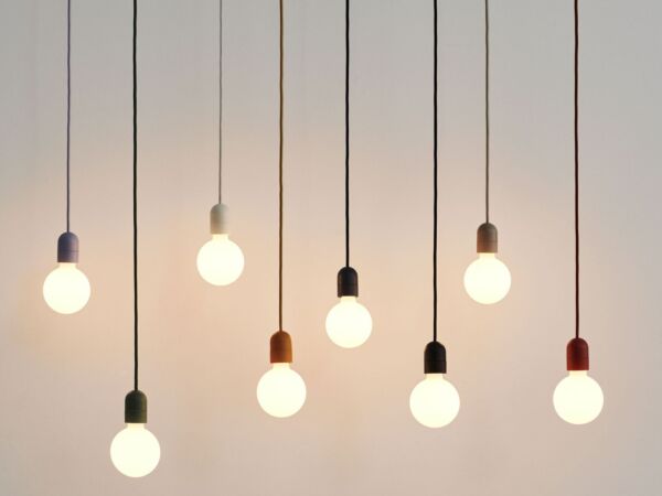 5_Common Pendant Cord Set on family.jpg