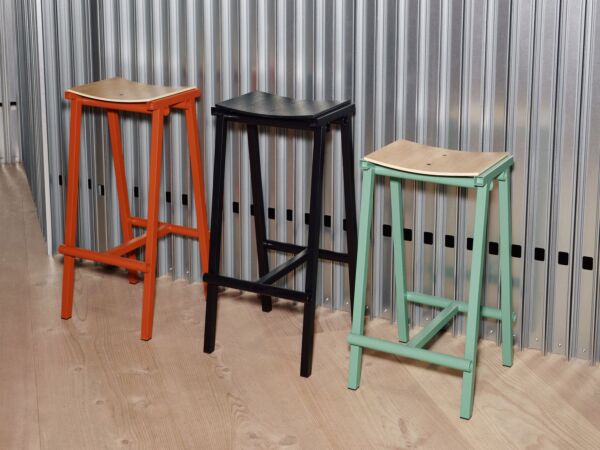 5_DOD 2024_Taburete 8 Bar Stool family.jpg