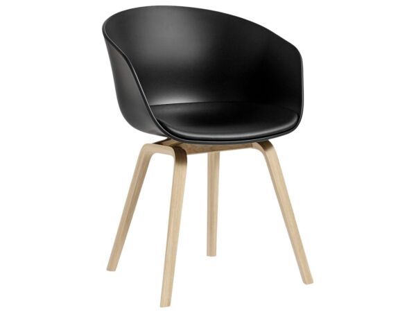 2_AA207-D350-AA33-01UM_AAC 22 black 2.0 shell_seat uph Sierra SI1001_wb lacquer oak base (1).jpg