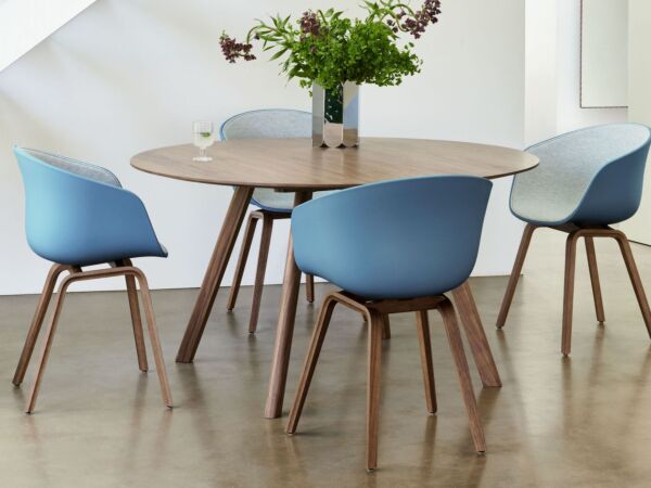 5_AAC 22 front uph Mode 002 azure blue 2.0 shell wb lacquered walnut_CPH 25 dia140xH74 wb lacquer walnut top wb lacquer walnut base.jpg