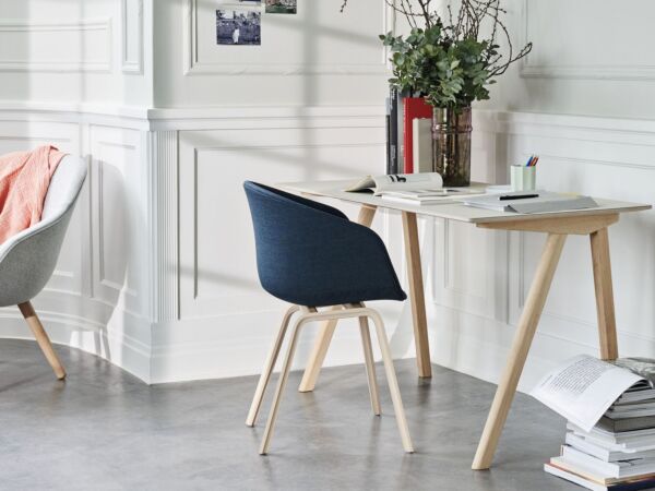 5_AAC 23 Remix 873 wb lacquer oak veneer_CPH 90 Desk.jpg