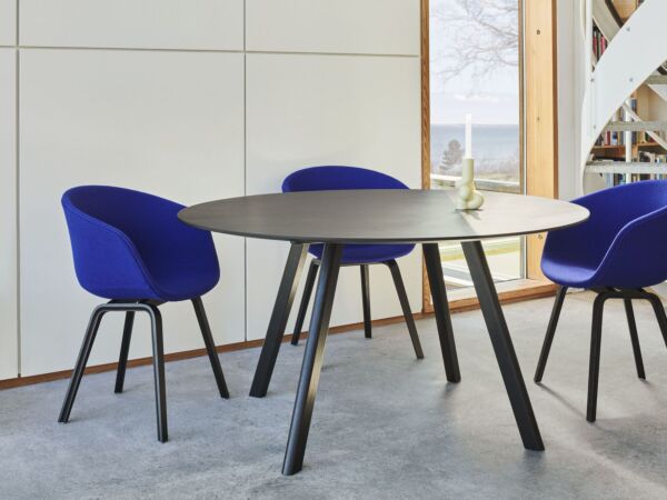 5_CPH 25 black lino black oak_W and S Soft Candleholder soft yellow_AAC 23 Hallingdal 753 black wb lacquer oak.jpg