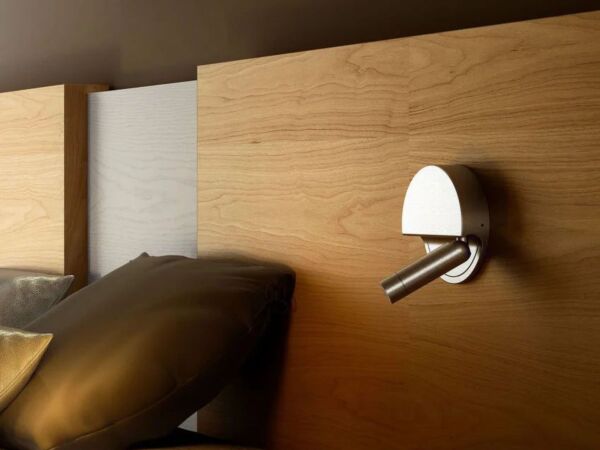5_Ledtube-R-hotel-room-850x1200_1.jpg