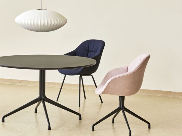 5_AAT 20 Table black frame black linoleum_Bubble Lamp Saucer_AAC 121 Soft Linara 415 black base.jpg