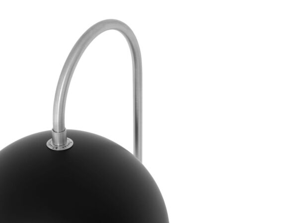 2_zFlowerpot Floot Lamp VP12_Matt Black_detail.jpg