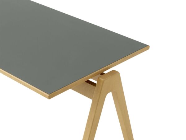 2_zTable-RD2-RD3_Fenix-Verde-Comodoro-and-Beech_detail-1200x1600.jpg