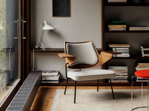 5_Retail_2024_RFH Lounge Chair RD8_The Moor AP19_Tripod HM9_Wire Stool VP11_Wire Stool Seat Pad VP11.jpg