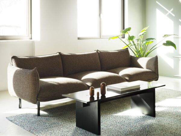5_ark-solid-table-black-02-2023-fam-g-arcit18.jpg