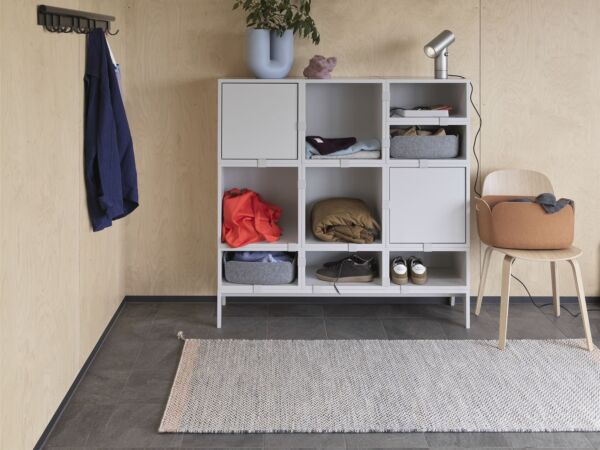 5_grey-coil-coat-rack-black-100-restore-tray-grey-visu-chair-restore-burnt-orange-ply-rug-muuto-org_(150).jpg