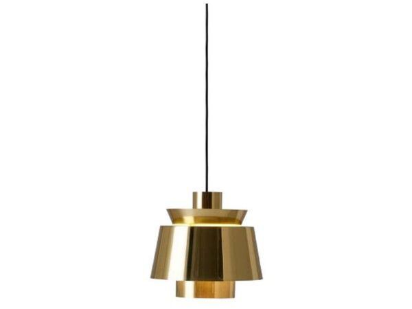 2_Utzon_brass-1200x1600-removebg-preview_1.jpg