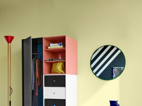 5_home_22_23_s01_wardrobe_black_rhubarb_newwhite_azure_monterey_camomile_around_parsley_h_3000px_1.jpg
