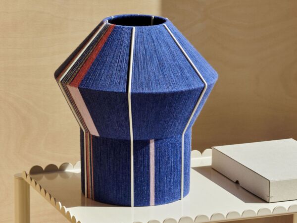 5_Bonbon Petit Bleu 310_Arcs Trolley Low eggshell.jpg