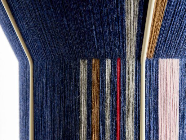 2_zAA971-C589-AK84_Bonbon Petit Bleu 310_detail (1).jpg