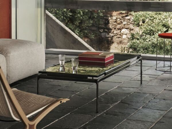 5_Retail_2024_Sett LN12_Mist AP16_Wire Stool VP11_Develius Mellow EV8C_X HM10_Collect Glass SC61.jpg