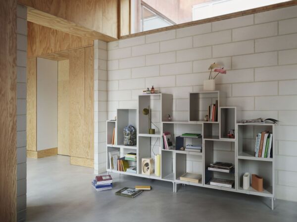 5_stacked-bookcase-3-grey-post-table-brown-green-ridge-vase-muuto-org_7.jpg
