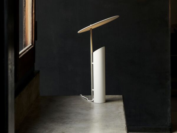 5_Verpan-Reflect-Table lamp-H60xØ30-Matt White.jpg