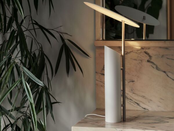 5_Verpan-Reflect-Table lamp-H60xØ30-Matt White.jpg