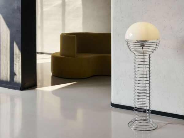 5_Verpan-Wire-Floor Lamp-H120xØ40-Chrome White.jpg