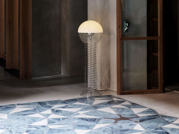 5_Verpan-Wire-Floor Lamp-H120xØ40-Chrome White.jpg