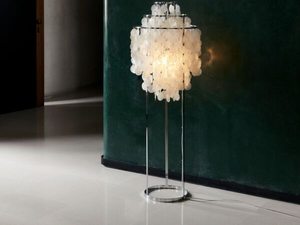 5_Verpan-Fun-Floor lamp-H120xØ40-Chrome Seashell_gallery.jpg