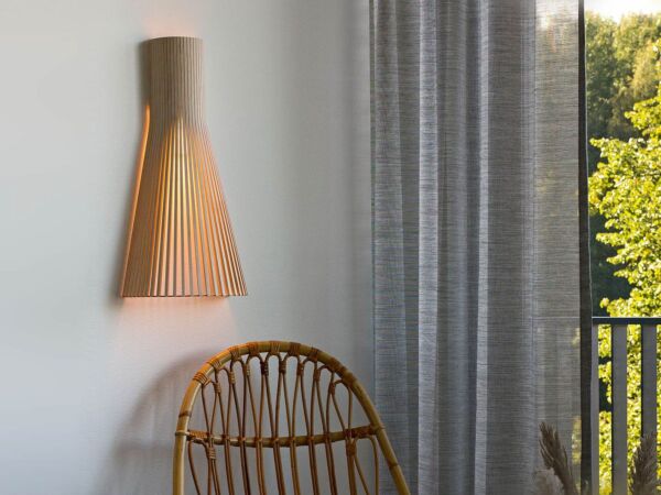 5_Design_Secto_4230_wall_lamp_balcony.jpg