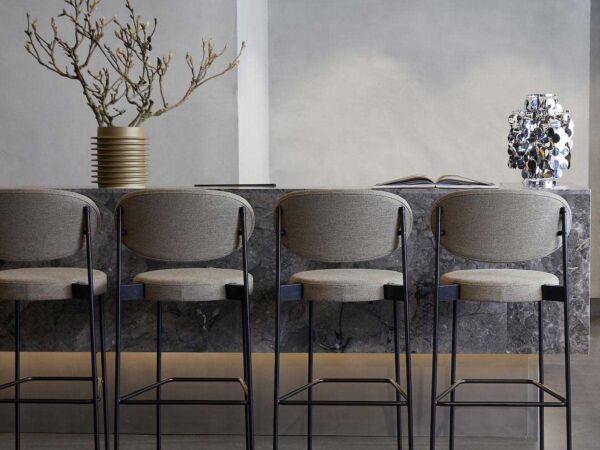 5_series-430-bar-stool-verpan-vidar-ambientata.jpg