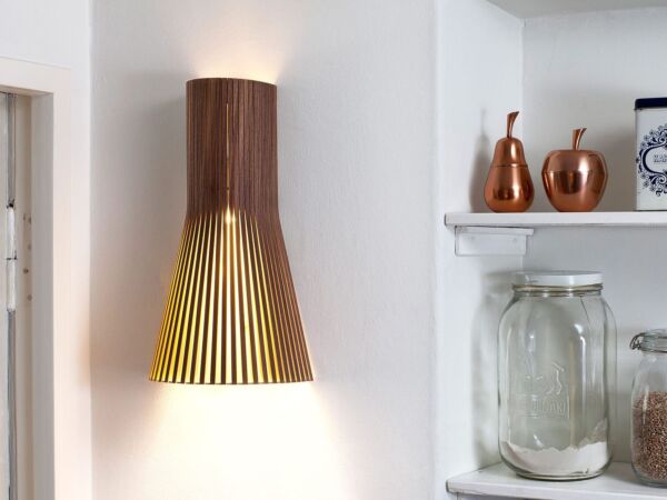 5_Design_Secto_4231_wall_lamp_ref_1.jpg