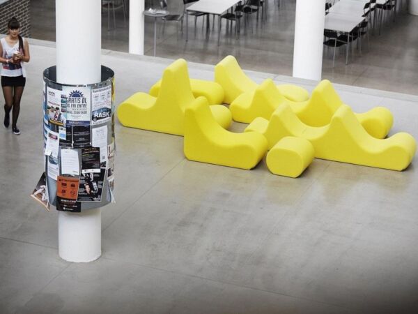 5_welle-3-verpan-grand-module-vague-lounge-en-tissu-kvadrat.jpg