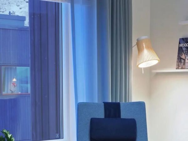 5_design-wandleuchte-petite-birke-ambi.jpg