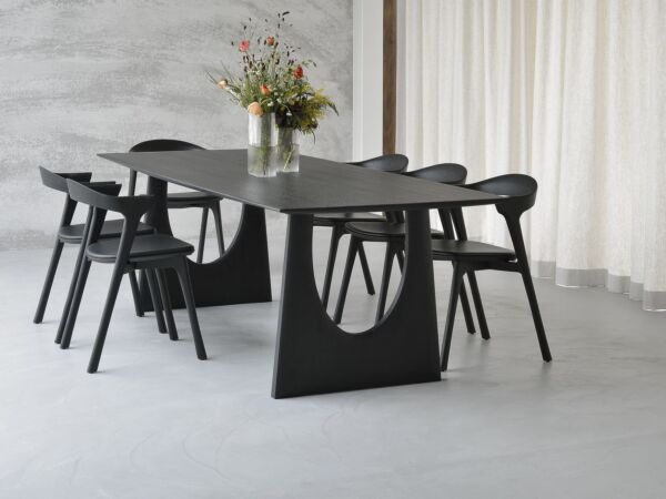 5_Oak_Geometric_black_dining_table_51492_Oak_Bok_black_dining_chair_black_leather.jpg