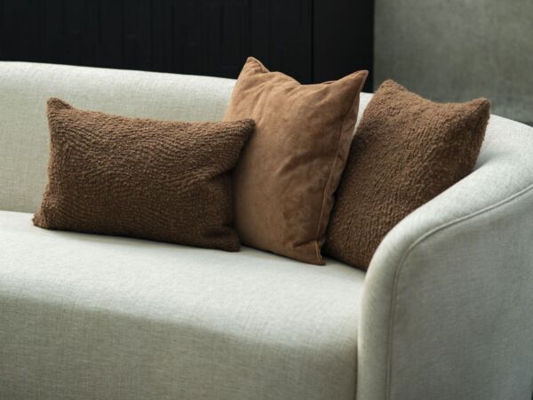5_Wave_cushion_lumbar_21305_Velvet_cushion_square_21304_Wave_cushion_square_cinnamon_20145_Ellipse_sofa.jpg