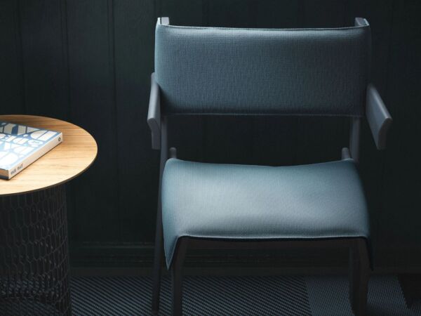 5_Band l Dining armchair.jpg