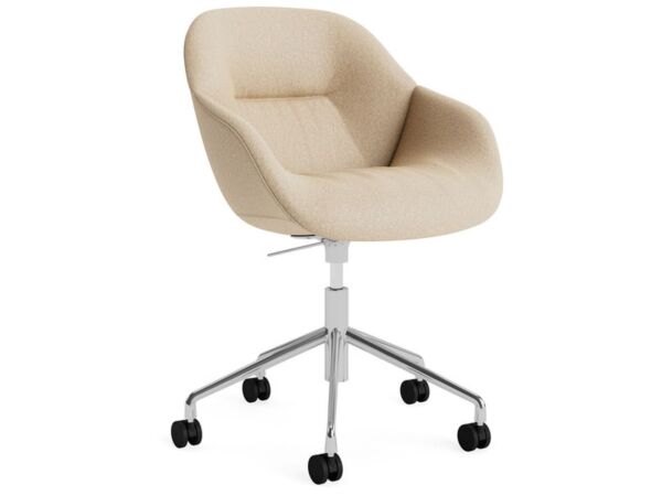 2_AA298-A108-AA25-01ES_AAC 153 Soft Hallingdal 220_polished aluminium base.jpg