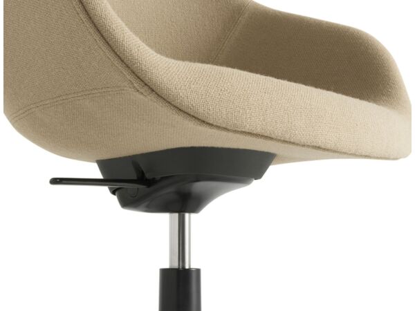 2_zAB222-A001-AA25-01EX_AAC 155 Hallingdal 224_black tilt swivel base detail 01.jpg