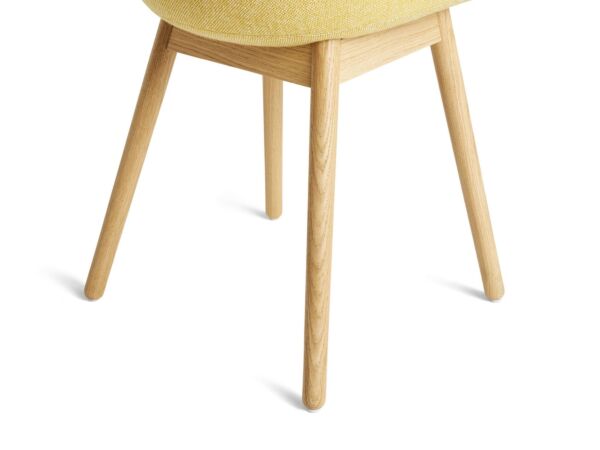 2_zAC090-A108-AA25-01HS_AAC 213 Soft Halligdal 407_wb lacquered solid oak_detail 04 (1).jpg