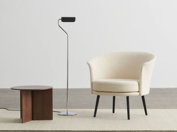 5_base_Apex Floor_Lamp_iron_black_Slit.jpg