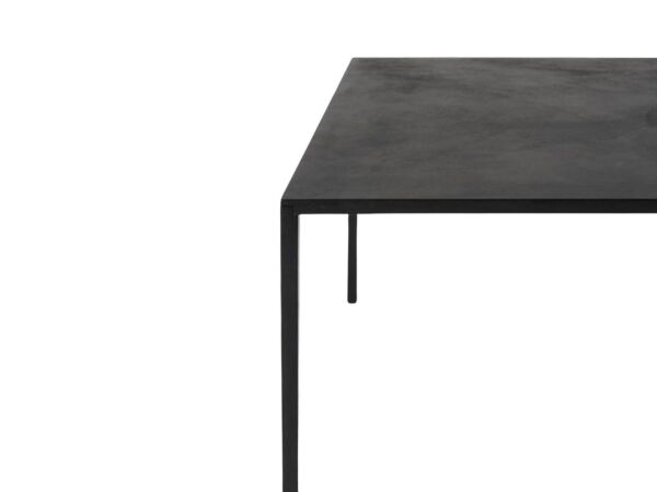 2_zConcrete-desalto-table.jpg