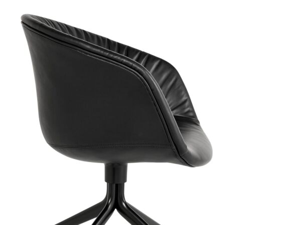 2_zAA226-A108-AA36-02BC_AAC 25 Soft_Sense black_black powder coated base_detail 03.jpg