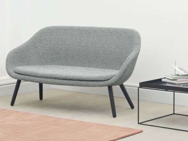 5_AAL Sofa Olavi by HAY 03 wb lacquer oak base_Tray Table black.jpg