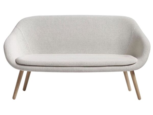2_zAA795-A001-AA32-01BR_AAL Sofa uph Coda 100_wb lacquer oak base_01.jpg