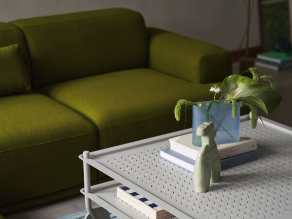 5_RidgeVaseAmb.jpg
