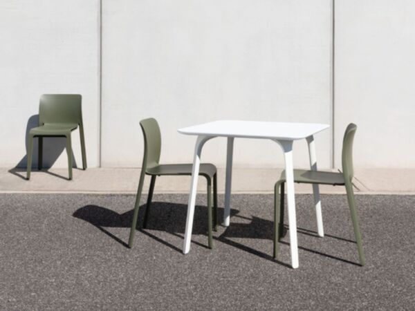 5_Magis_first_chair_ambient_SD800_olive-green_first_table_TV870_TV884_white_01_gallery-540x540.jpg