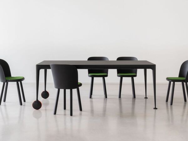 5_Magis_alpina_chair_ambient_SD2940_black_black_alpina_cushion_SD1280_torrilana-rico_420_big-will_table_TV3032_black_black-glass_02_gallery.jpg