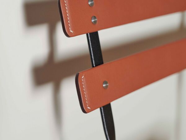 5_Bistro | Chaise cuir05.jpg