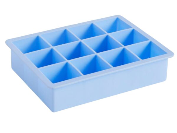 2_Ice Cube Tray Square XL light blue.jpg