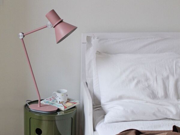 5_type-80-table-lamp-rose-pink.jpg