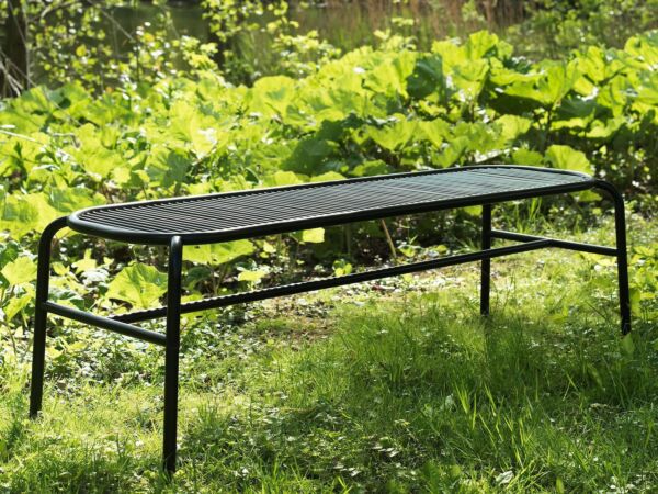 5_Vig_bench.jpg