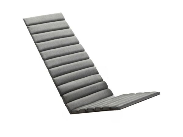 2_BetweenLineDeckChair_Ash.jpg